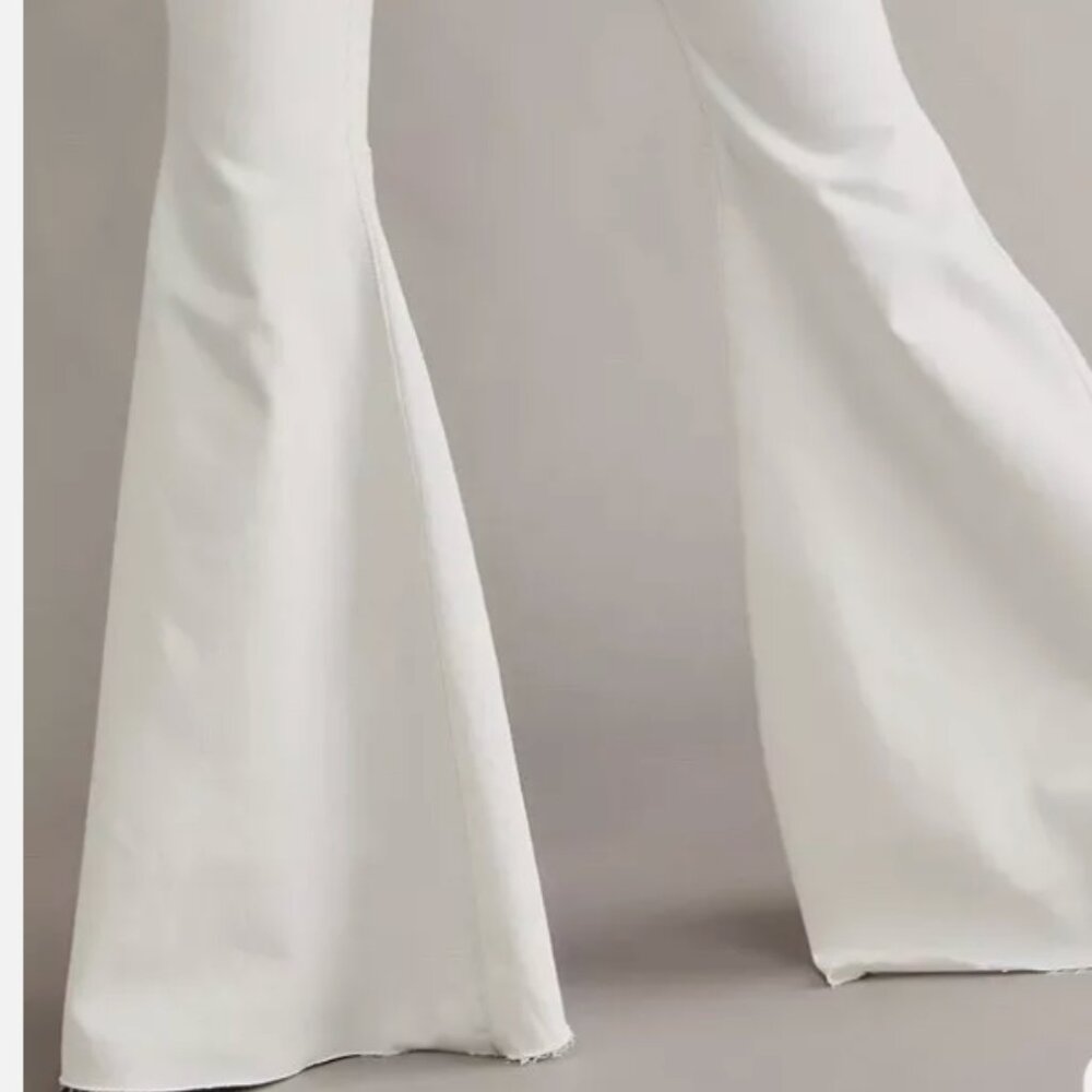 Free People We The Free Bell Bottom Flare Jean White Size 26R - Picture 4 of 8